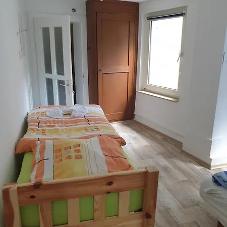 Monteurwohnungen Santos Lerch Krefeld Extérieur photo