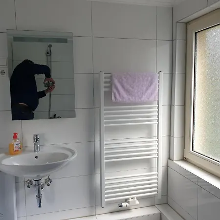 Monteurwohnungen Santos Lerch Krefeld Extérieur photo