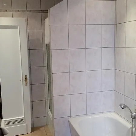 Monteurwohnungen Santos Lerch Krefeld Extérieur photo